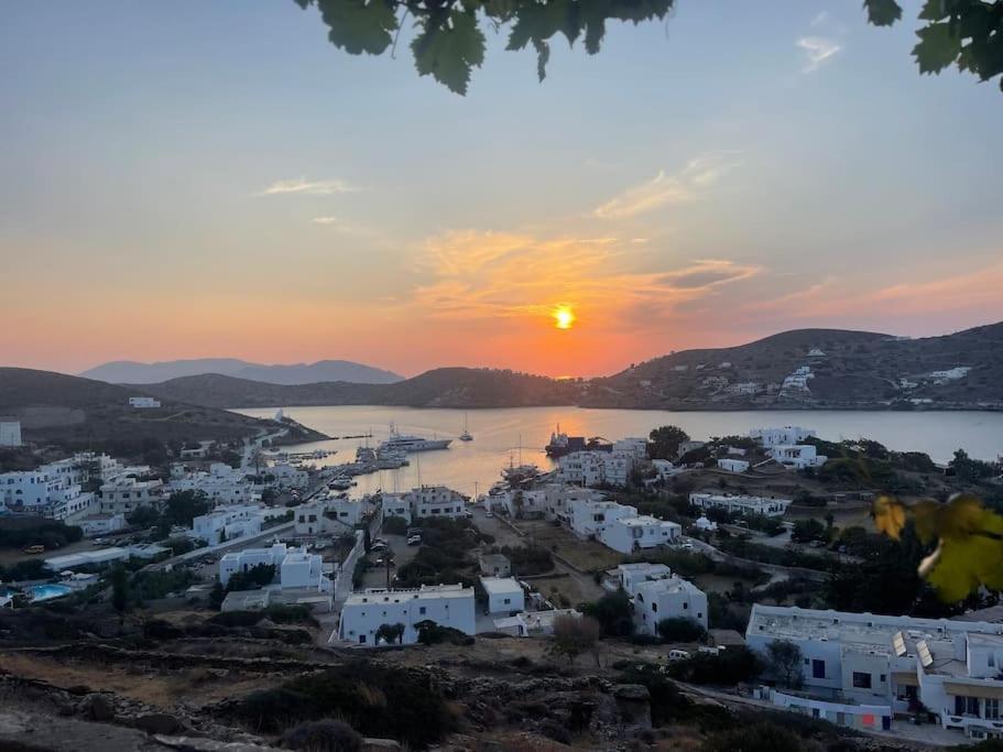 Villa Surplombant Le Port D'Ios, Cyclades Grecques Buitenkant foto